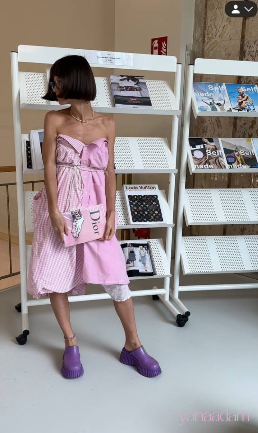 pink dress