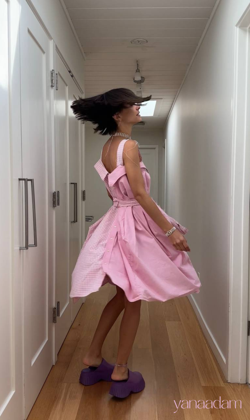 pink dress